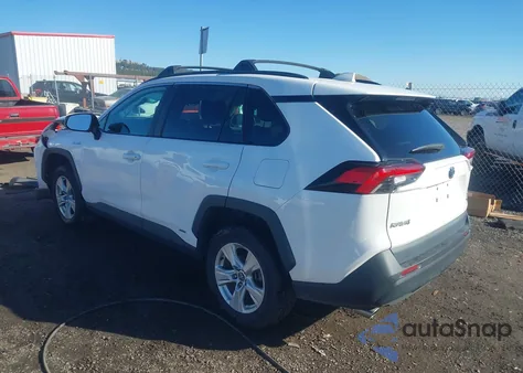 2020 Toyota Rav4 Hybrid Xle z USA, uszkodzony, nr VIN 2T3RWRFV0LW048658